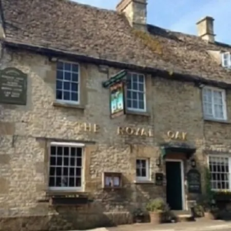 The Royal Oak Burford-3
